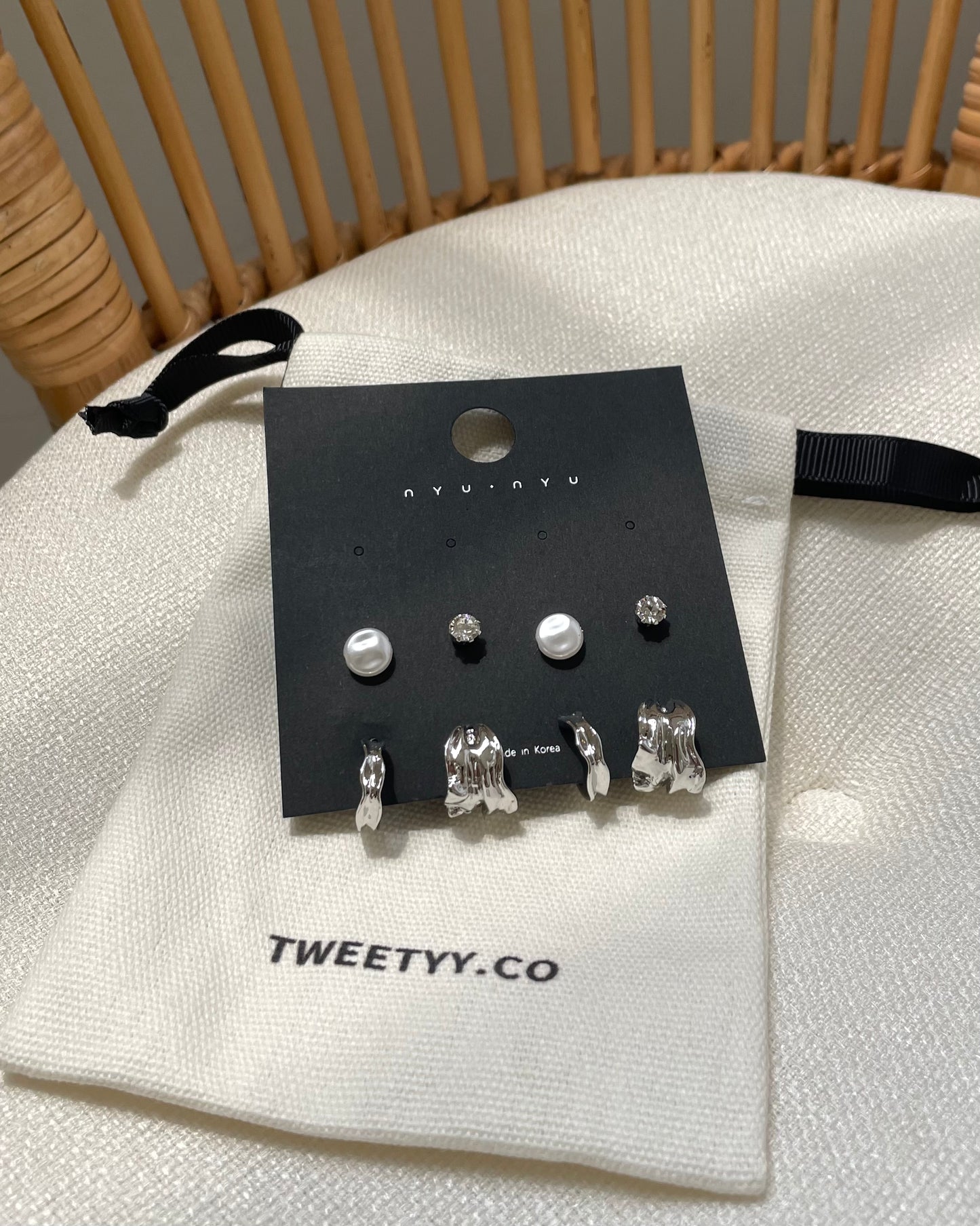 Stylish Silver textured earring (4 set)